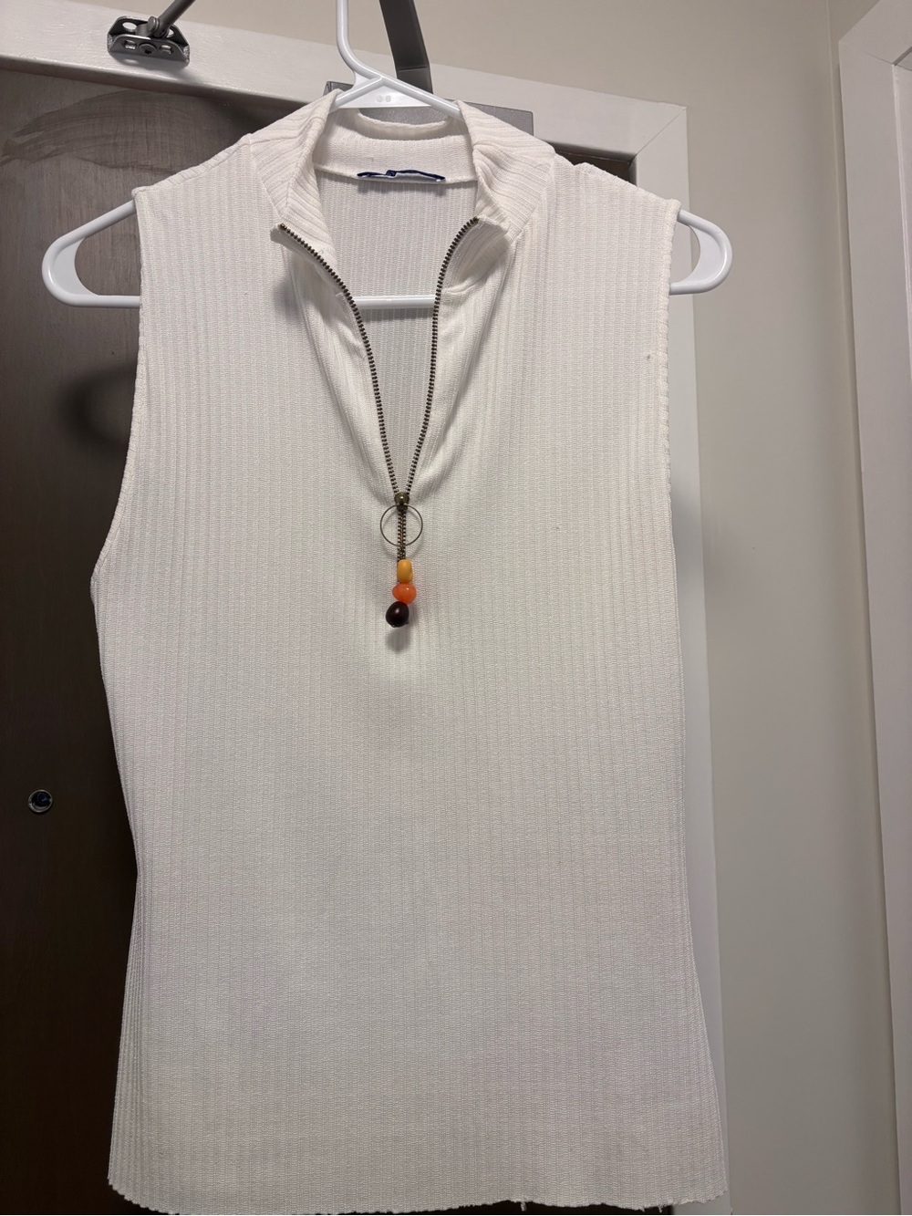 Zara Basic White Ribbed Zip-Front Mock Neck Sleeveless Top (Large)